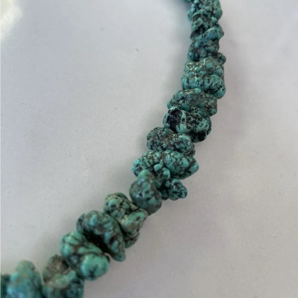 Raw Turquoise rock necklace Native American Jewelry Vintage Antique Beautiful - Picture 2 of 5